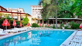 Estreya Palace & Residence