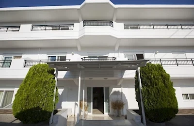 Tsambikos Apartments