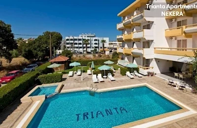 Trianta Apartments