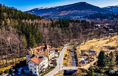 Nowa Ski