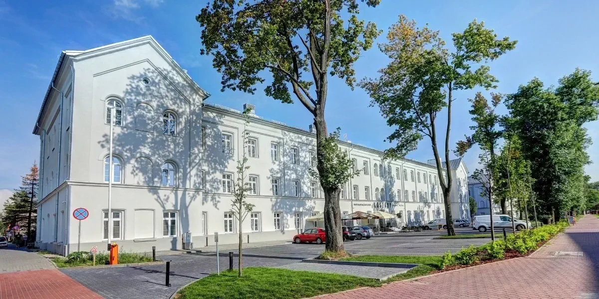 Hotel Koszary Arche - Góra Kalwaria