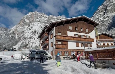 Malga Ciapela (Passo Padon)