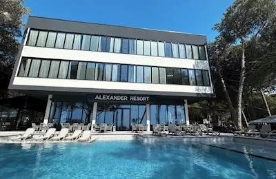 Alexander Resort