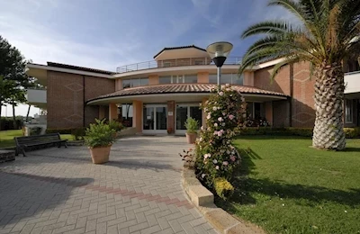 Villaggio Turistico La Cecinella