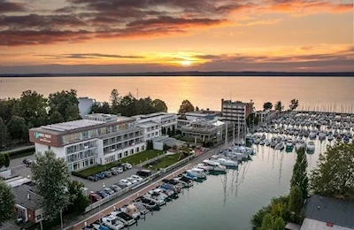 Yacht Club (Siofok)
