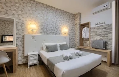 Domus Pietro Inn