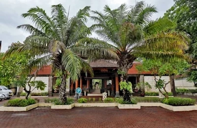 Puri Saron