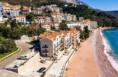 Hotel California by Aycon