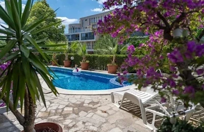 Juzhni Noshti Family Hotel