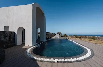 Danae Suites