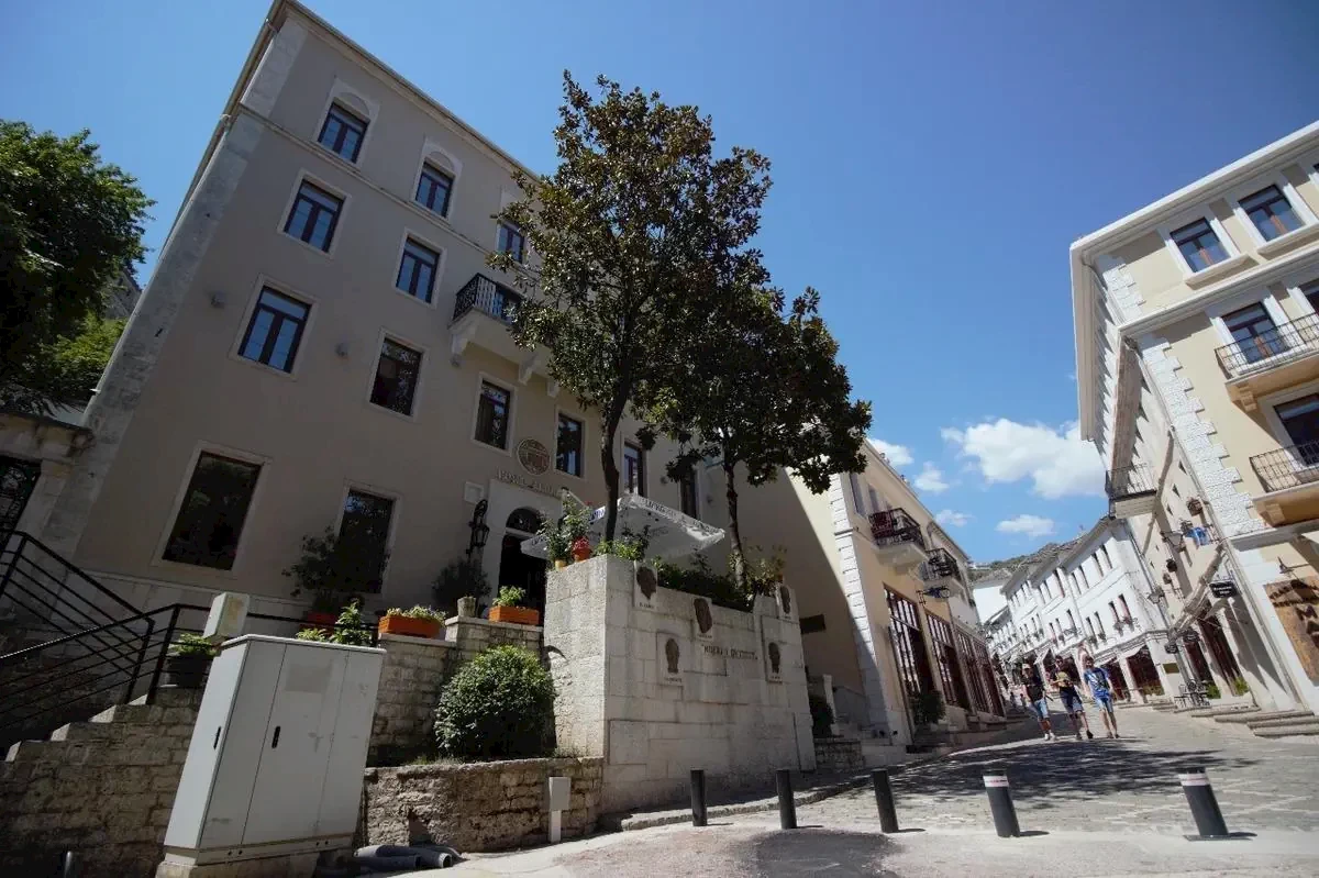 Hotel Argjiro - Gjirokastra