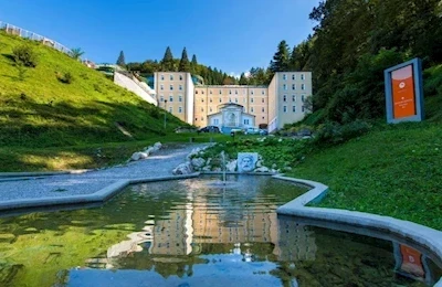 Zdraviliški Dvor