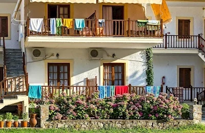 Andreas Studia (Kokkino Nero)