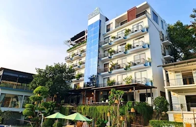 Tom Hill Resort &amp; Spa