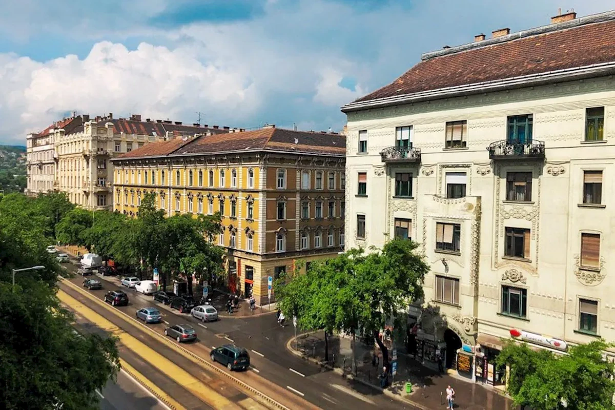 Hotel Full Moon Budapest - Budapeszt
