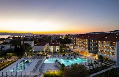 Molum Hotel & Residences