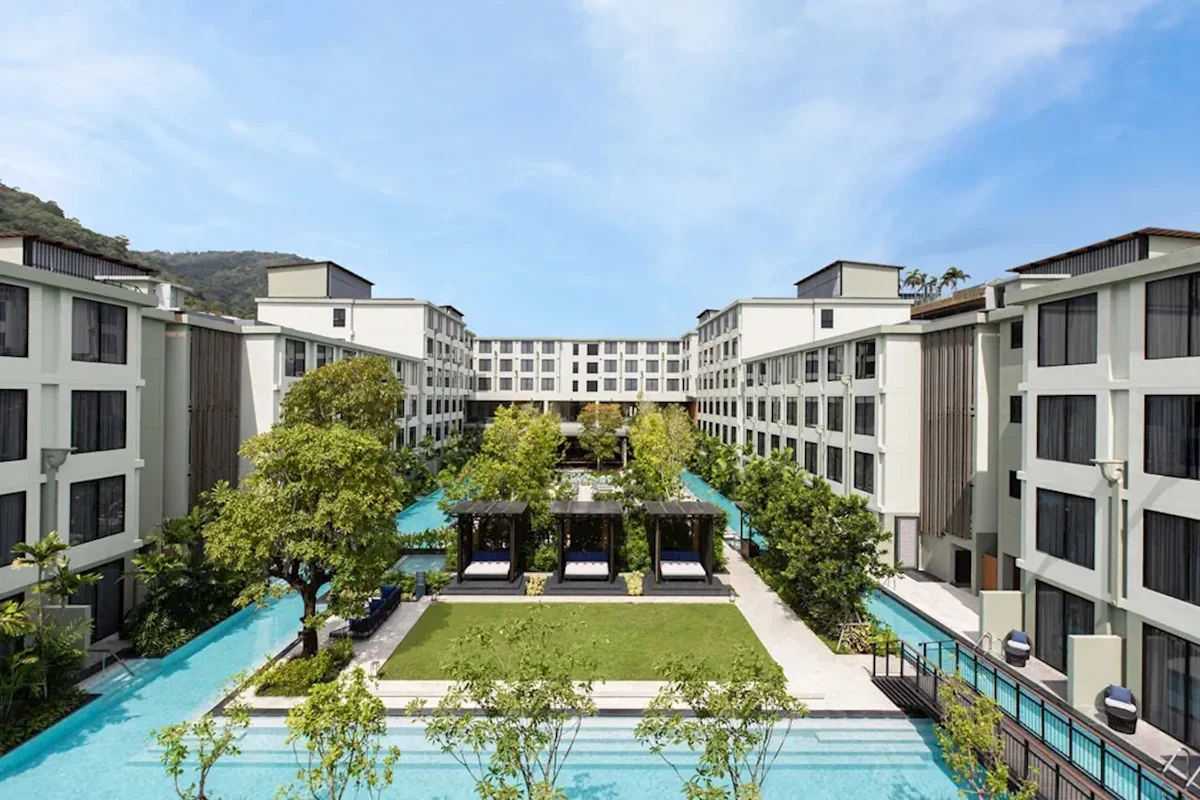 Hotel Four Points by Sheraton Phuket Patong Beach Resort - Patong