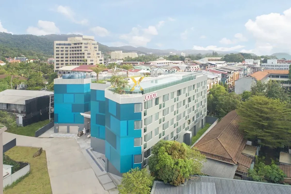 Hotel JonoX Phuket Karon - Karon Beach
