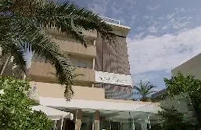 Select Suites & Spa