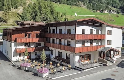 First Mountain Őtztal