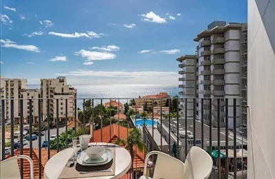 Hotel Monumental Plaza by Petit Hotels