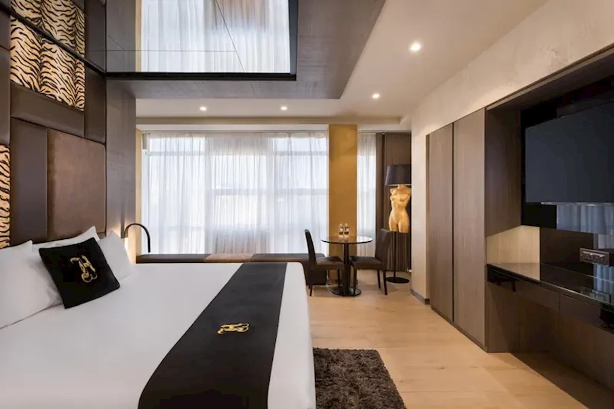 Hotel Hugos - St Julian's