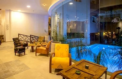 Dellarosa Hotel Suites & Spa