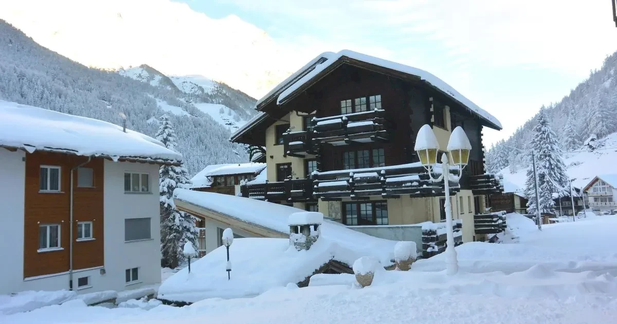 Hotel Bärgsunnu - Saas Grund
