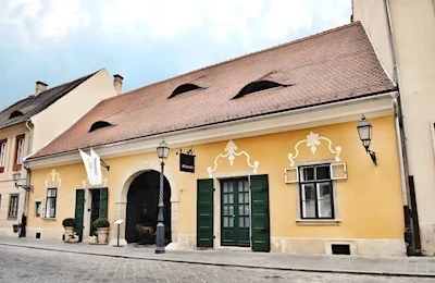 Maison Bistro & Hotel