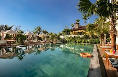 Shining Riverside Boutique and Spa