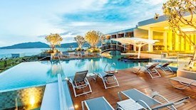 Crest Resort & Pool Villa