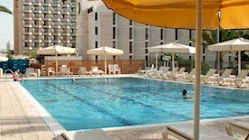 Oasis Dead Sea