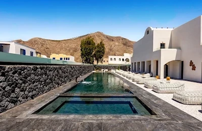 Santo Mangata Boutique