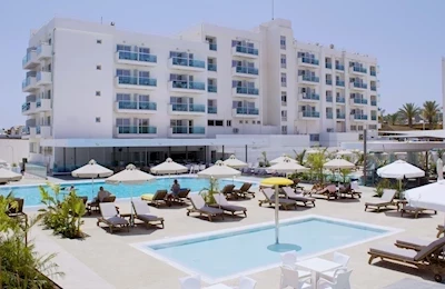 Kapetanios Bay (Paralimni)