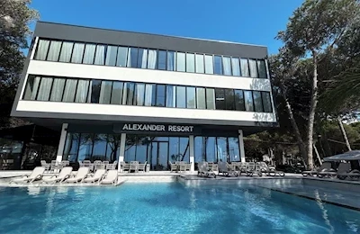 Alexander Resort