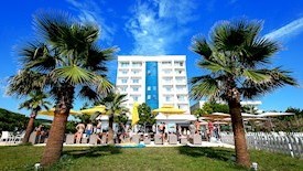 Blumare Resort