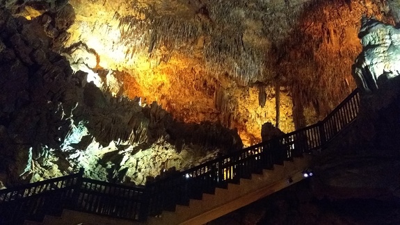 Jaskinia obok