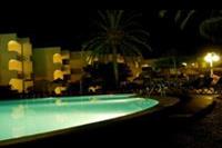 Hotel Occidental Lanzarote Mar - basen nocą
