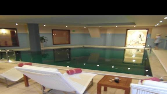 Hotel Cavo Spada Luxury Resort - basen spa