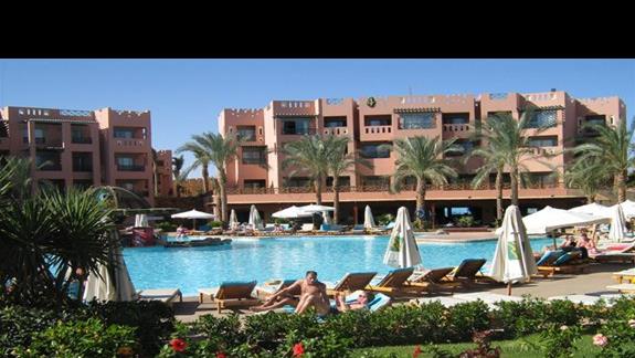 Basen w Hotelu Rehana Sharm