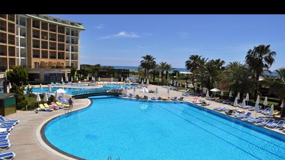 Basen hotelu Lyra Resort