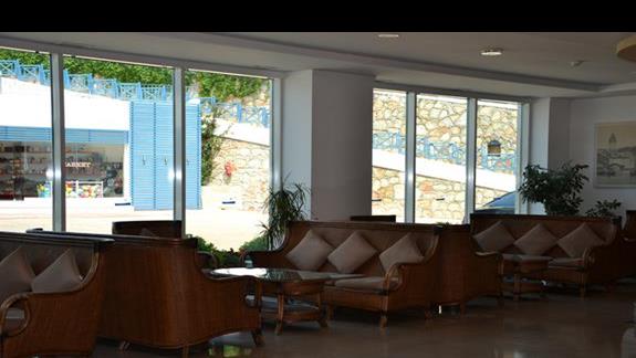 Lobby w hotelu Bodrum Holiday Resort