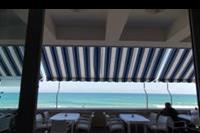 Hotel Suneo Club Helios Beach - widok z restauracji w budynku B i taras jadalny