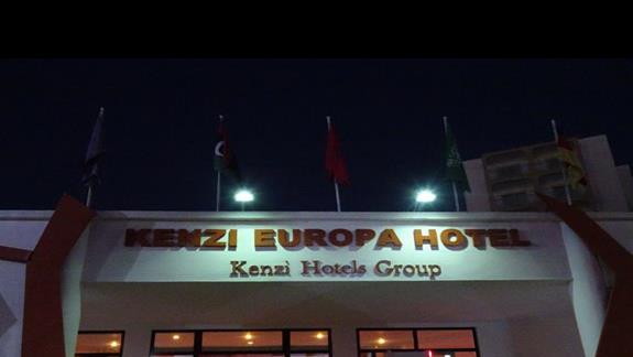 Wejscie do hotelu Kenzi Europa