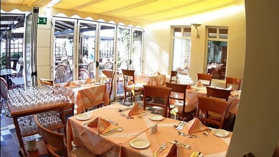 restauracja  w h. Creta Royal