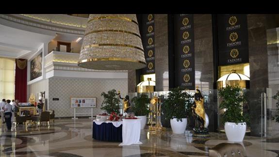 Lobby w hotelu Jadore Deluxe