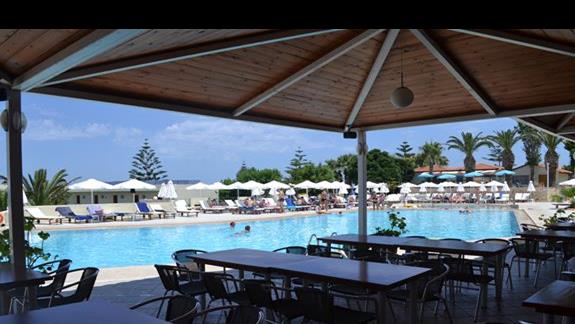 Basen hotelu Rethymno Mare