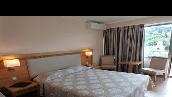 Pokój standard w hotelu Mediterranee 